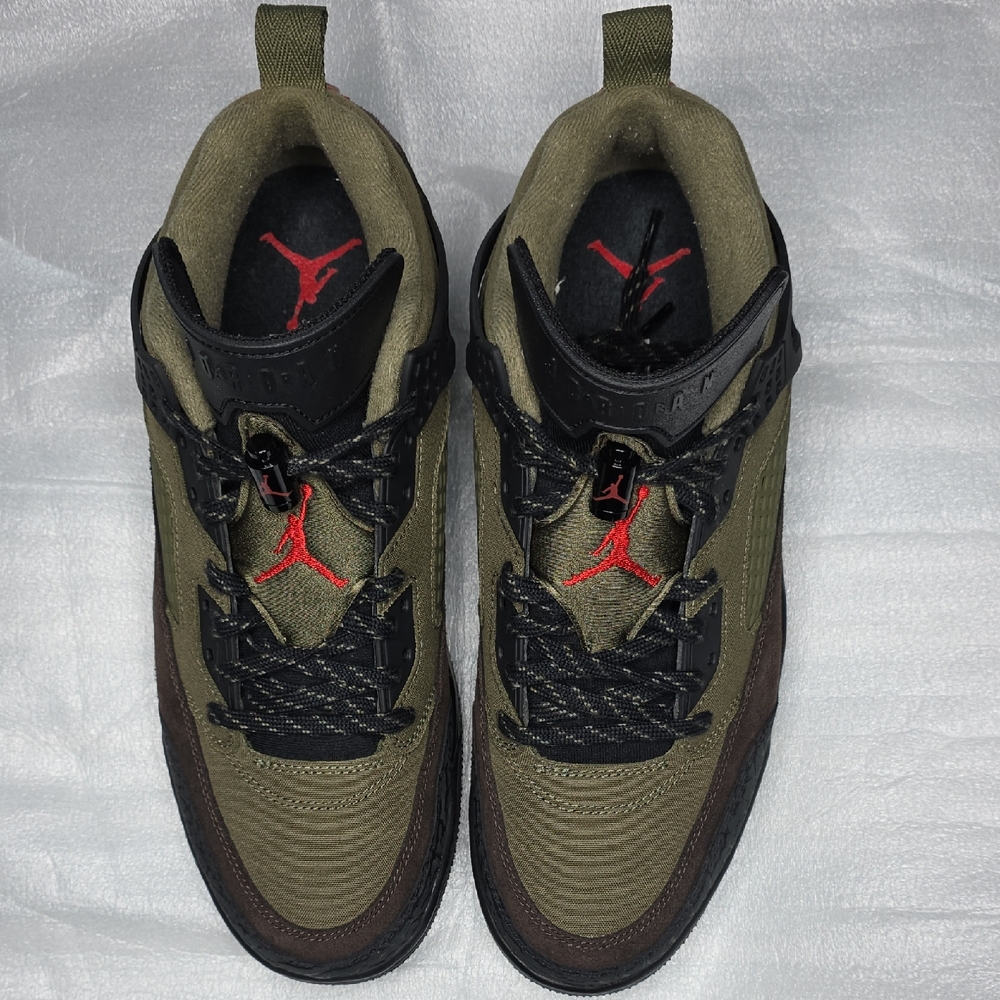 Jordan Men's Olive and Black Sneakers